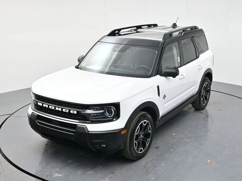 Used 2025 Ford Bronco Sport Outer Banks w/ Outer Banks Tech Package+ image 36