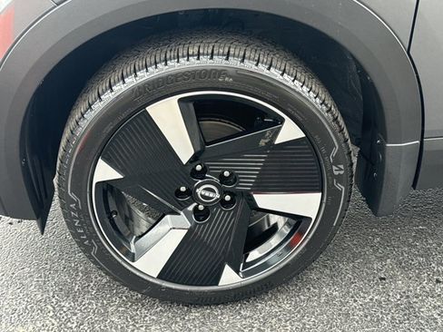 Certified 2026 Nissan Kicks SR w/ SR Premium Package FWD image 15