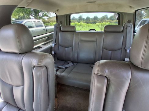 Used 2003 Chevrolet Suburban Z71 AWD/4WD image 18