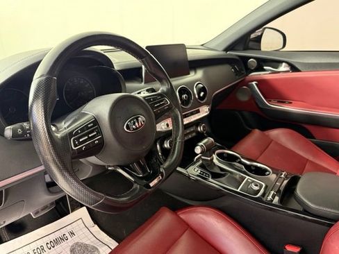 Used 2020 Kia Stinger GT-Line w/ Sun & Sound Package RWD image 5