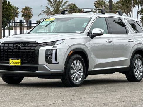 Certified 2025 Hyundai Palisade SEL FWD image 8