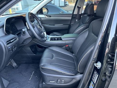 Used 2023 Hyundai Palisade SEL w/ Premium Package image 3