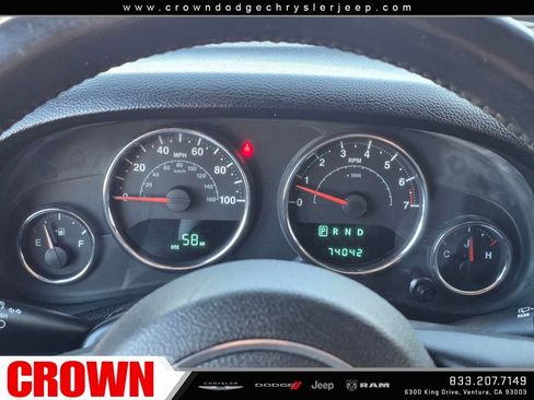 Used 2013 Jeep Wrangler Unlimited Sahara image 28