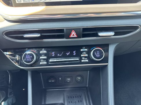 Used 2021 Hyundai Sonata Limited FWD image 19