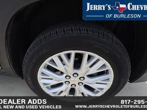 Used 2026 GMC Acadia Elevation w/ Elevation Premium Package FWD image 12