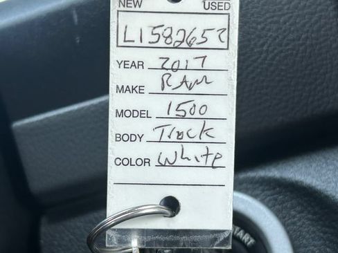 Used 2017 RAM 1500 Express AWD/4WD image 34