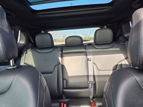 Used 2025 Jeep Compass Limited w/ Sun & Sound Group AWD/4WD image 38