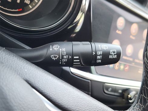 Used 2022 Buick Encore GX Select image 27