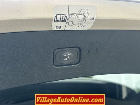 Used 2017 Ford Edge SEL w/ Utility Package FWD image 39