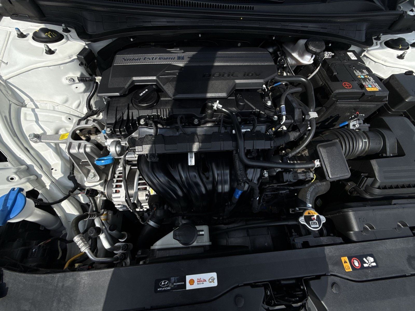 Certified 2025 Hyundai Elantra Limited FWD image 29