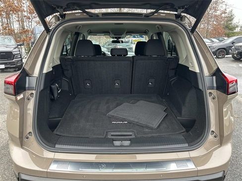 Used 2025 Nissan Rogue SV image 13