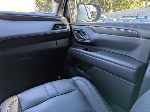 Used 2022 Chevrolet Tahoe RST w/ Luxury Package image 23