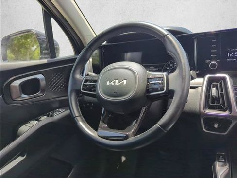 Used 2024 Kia Sorento EX AWD/4WD image 28