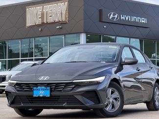 New 2026 Hyundai Elantra SE video 1