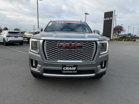 Used 2023 GMC Yukon Denali AWD/4WD image 3