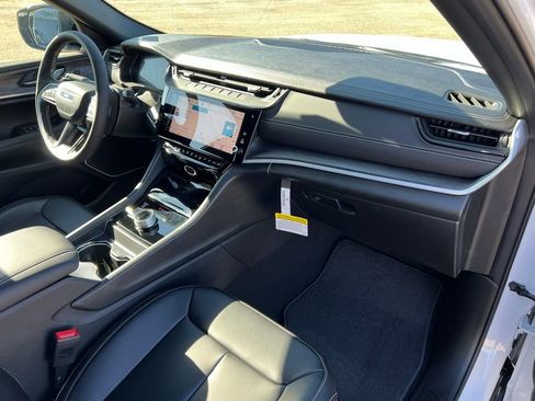 New 2026 Jeep Grand Cherokee Limited image 7