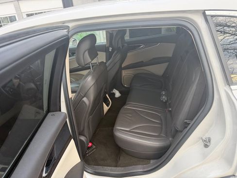 Used 2019 Lincoln Nautilus Select image 5