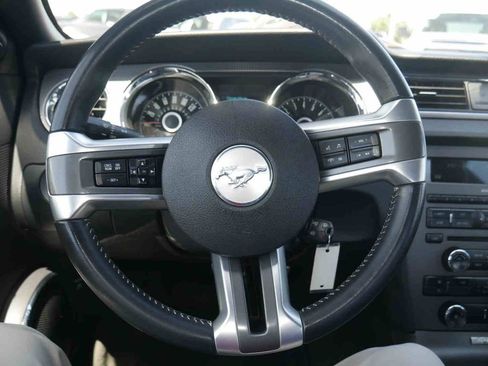 Used 2014 Ford Mustang GT Premium w/ Equipment Group 401A RWD image 25
