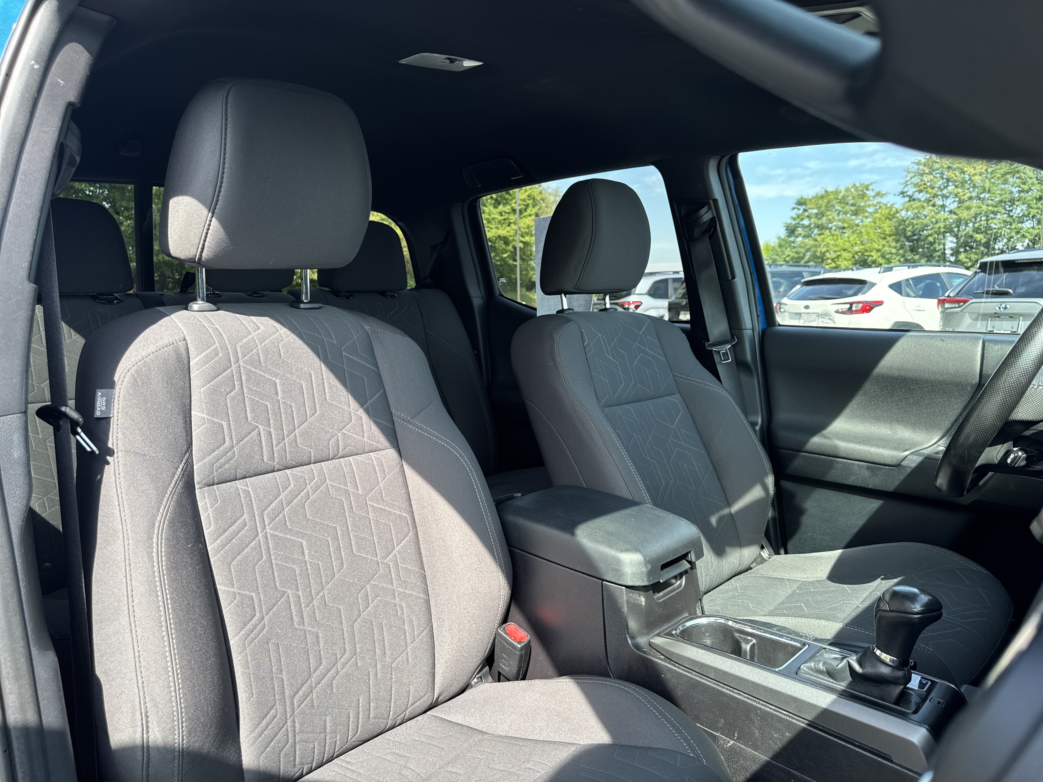 Used 2016 Toyota Tacoma TRD Off-Road w/ Towing Package AWD/4WD image 17