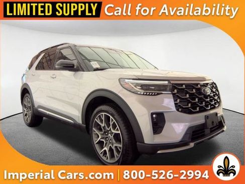 Used 2025 Ford Explorer Platinum w/ Ultimate Package AWD/4WD image 1