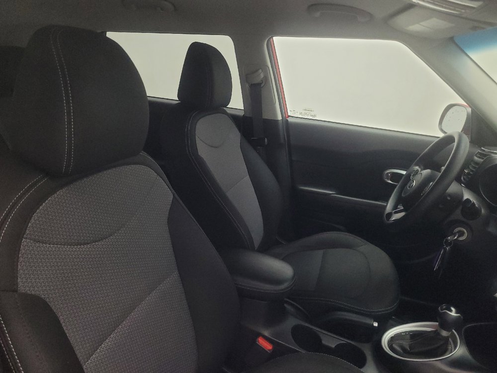 Used 2019 Kia Soul + FWD image 21