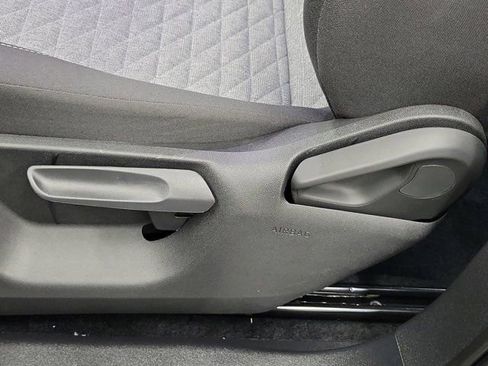 Used 2025 Volkswagen Tiguan S FWD image 22