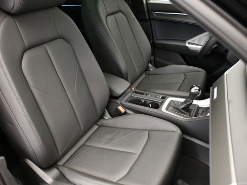 Certified 2025 Audi Q3 2.0T Premium Plus w/ Premium Plus Package image 50