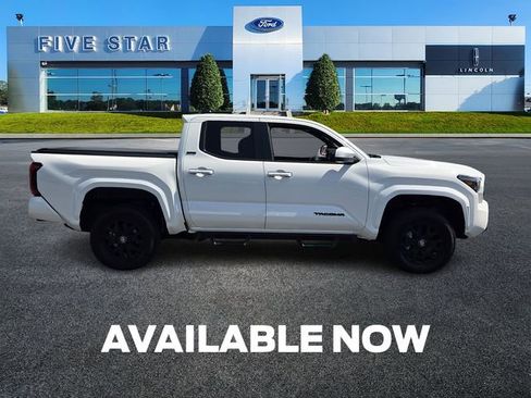 Used 2024 Toyota Tacoma SR5 w/ SR5 Upgrade Package image 9