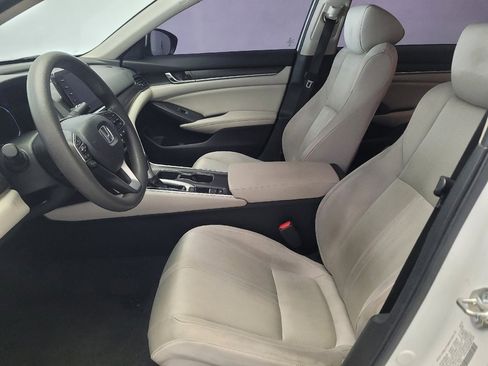 Used 2020 Honda Accord EX image 17