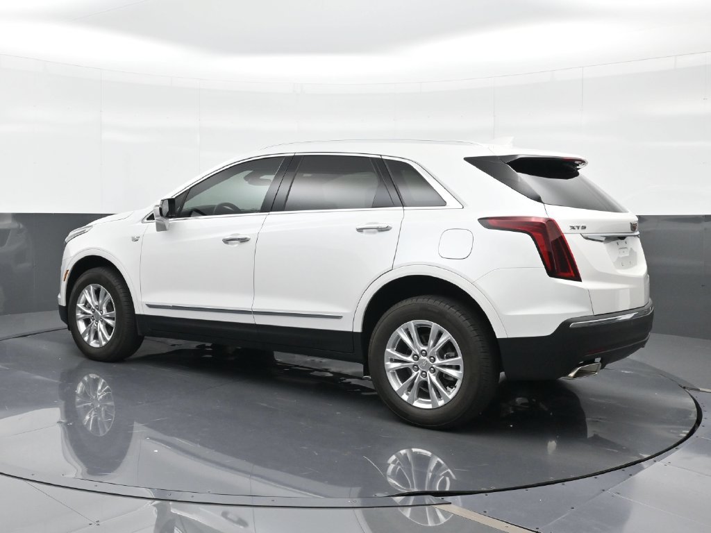 Used 2024 Cadillac XT5 Luxury FWD image 2