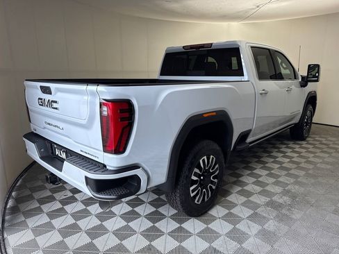 New 2026 GMC Sierra 2500 Denali Ultimate image 5