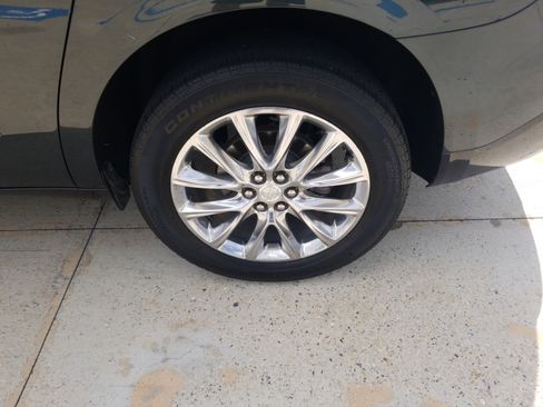 Used 2020 Buick Enclave Essence w/ Sound and Sites Package image 23