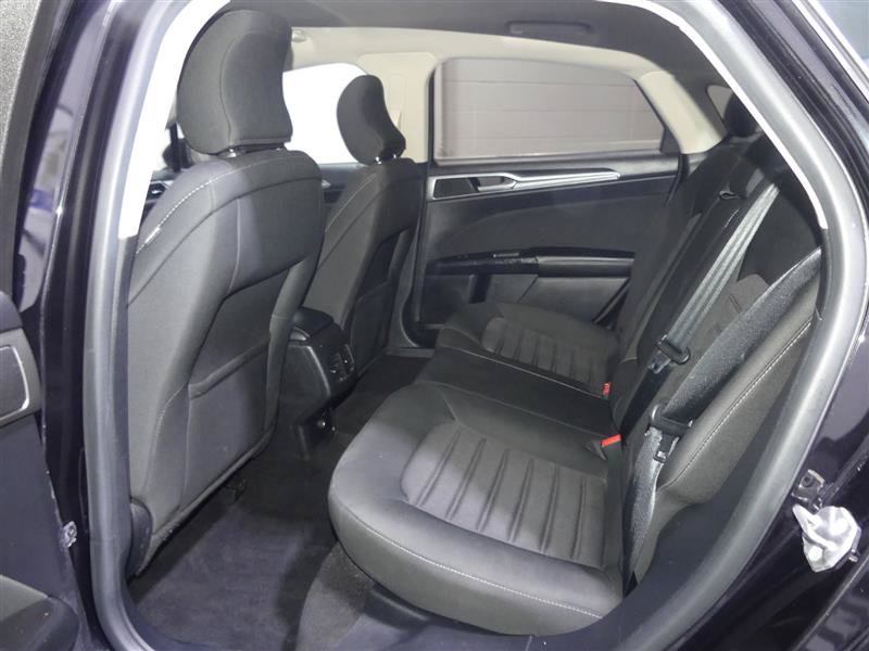 Used 2019 Ford Fusion SE FWD image 25