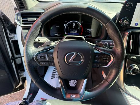 Used 2025 Lexus LX 700h F Sport AWD/4WD image 15