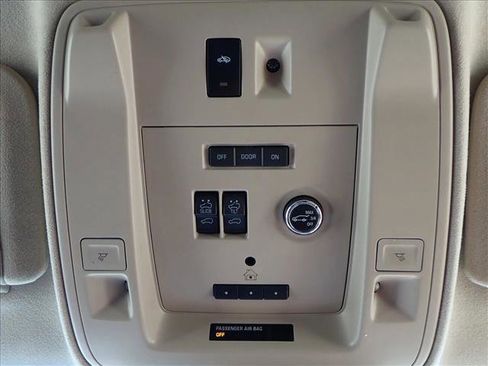 Used 2016 Cadillac Escalade ESV Platinum image 26