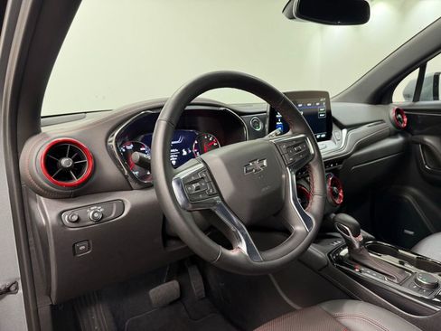Used 2025 Chevrolet Blazer RS image 15