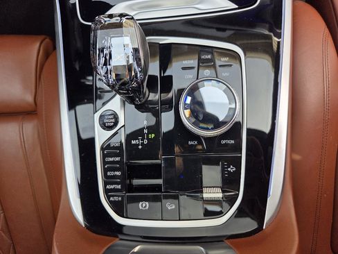 Used 2021 BMW X7 xDrive40i w/ Executive Package 2 image 40