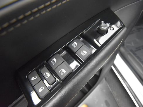 Used 2024 Jeep Wagoneer 4WD w/ Convenience Group I image 15