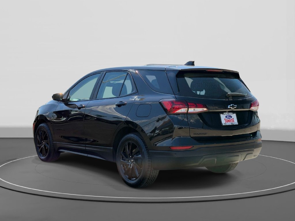 Used 2024 Chevrolet Equinox LS w/ Midnight Edition FWD image 7
