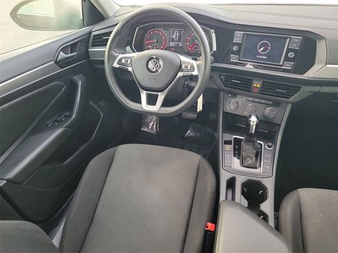 Certified 2021 Volkswagen Jetta S image 10