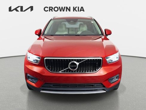 Used 2021 Volvo XC40 T5 Momentum w/ Premium Package AWD/4WD image 2