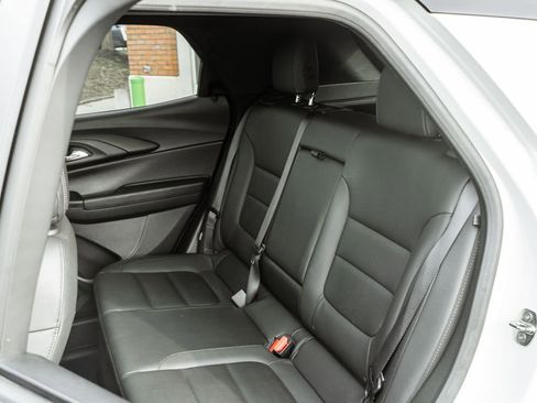 Used 2023 Chevrolet TrailBlazer ACTIV w/ Sun and Liftgate Package image 37