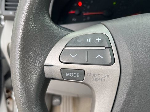 Used 2009 Toyota Camry LE FWD image 21