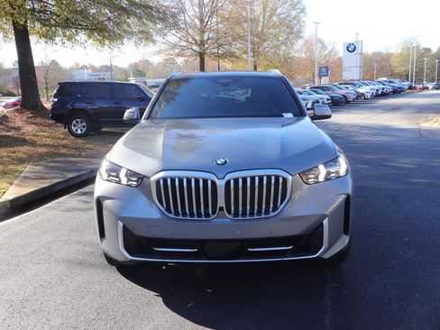 New 2026 BMW X5 xDrive40i w/ Premium Package image 3