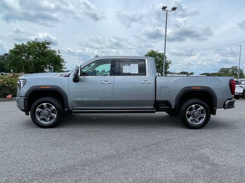 Used 2024 GMC Sierra 2500 Denali w/ Technology Package AWD/4WD image 4