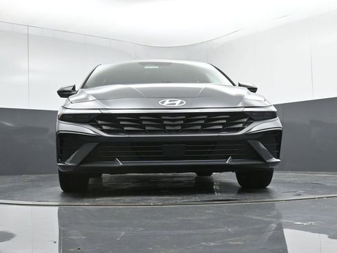 New 2026 Hyundai Elantra SEL Sport Premium FWD image 16