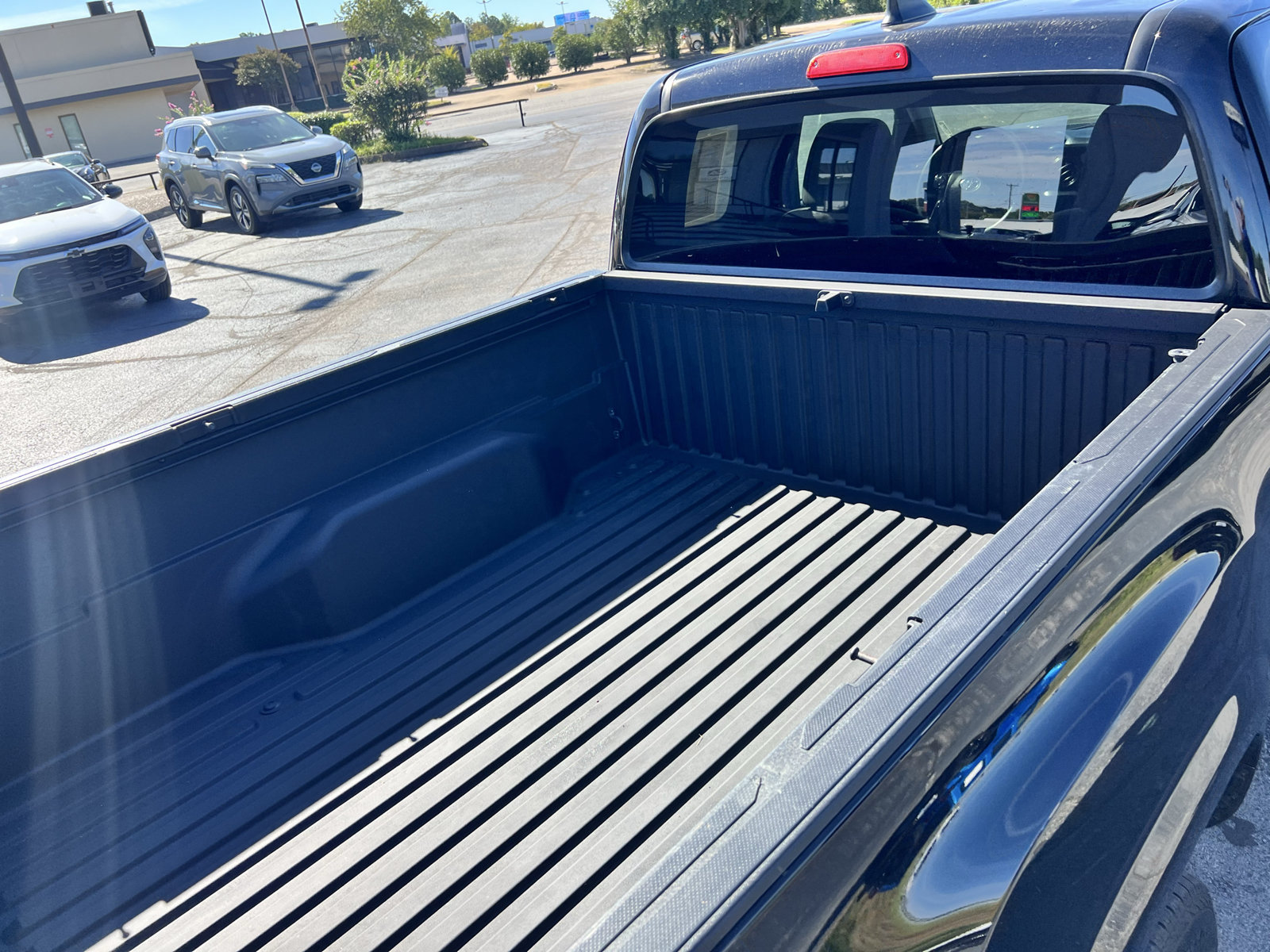 Used 2021 Toyota Tacoma SR AWD/4WD image 13