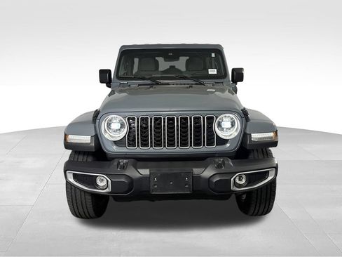 Used 2025 Jeep Wrangler Unlimited Sahara w/ Safety Group AWD/4WD image 4