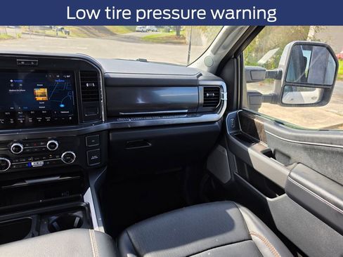 Used 2025 Ford F250 Lariat w/ Chrome Package AWD/4WD image 16