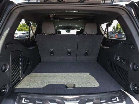 New 2026 Chevrolet Suburban Premier w/ LPO, Illumination Package AWD/4WD image 33